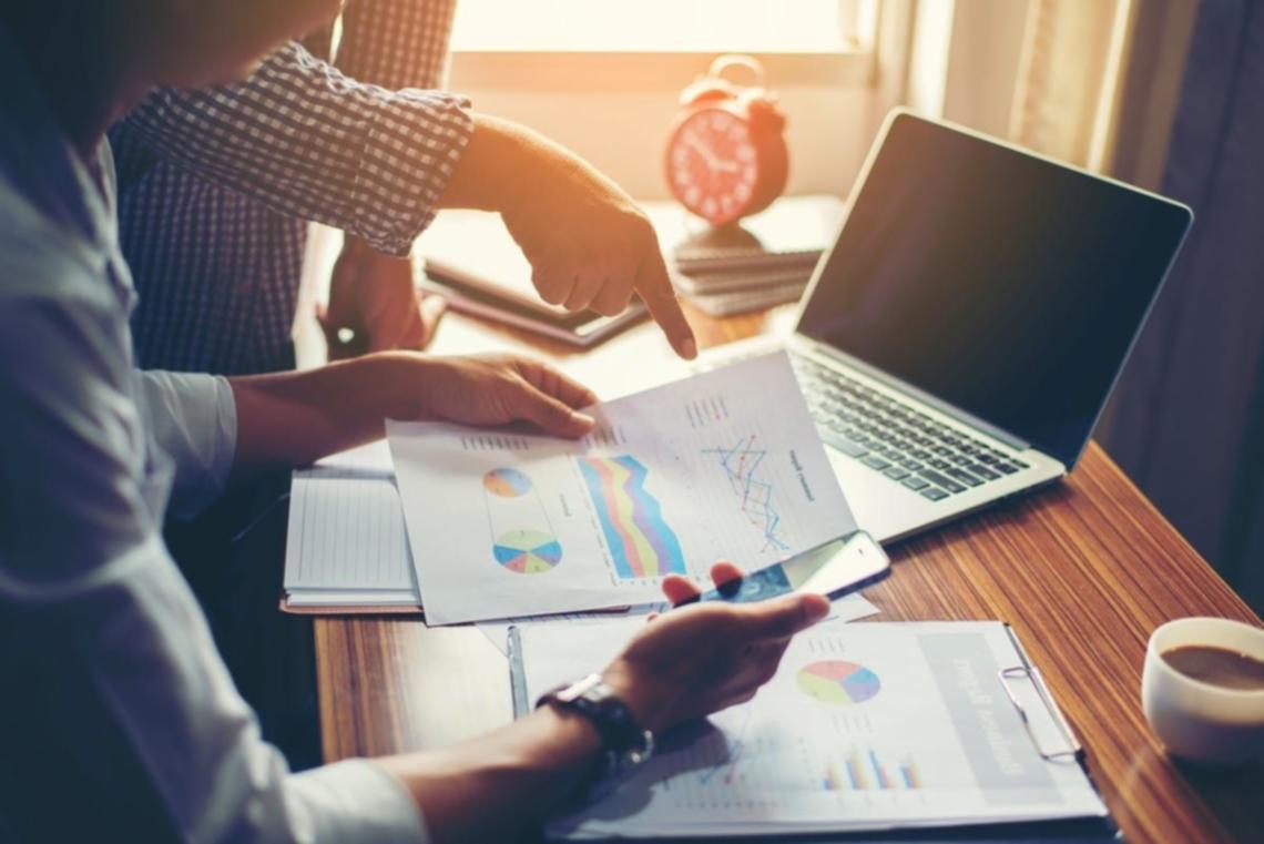 Finanzplanung Webinar Teilnehmer bei der Arbeit